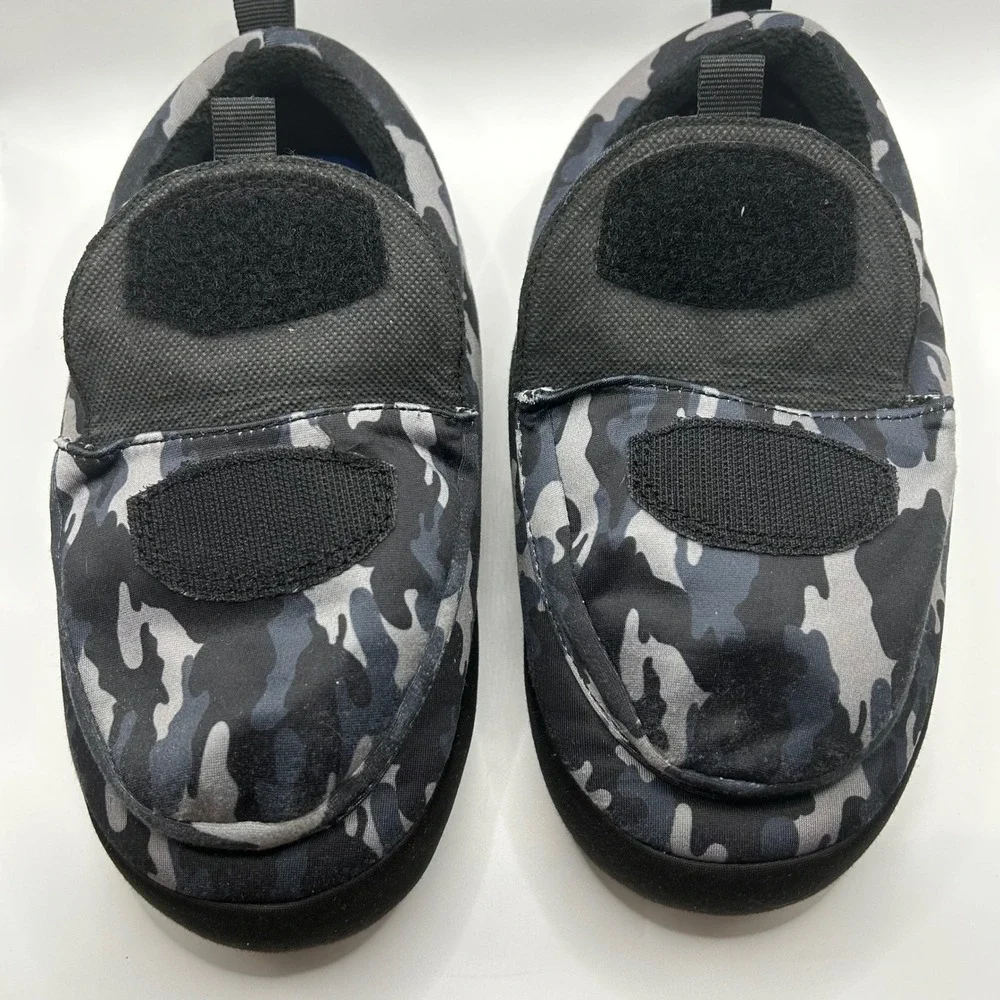 Champion Kids Camo Indoor/Outdoor Slippers‎ with pockets size 6Y